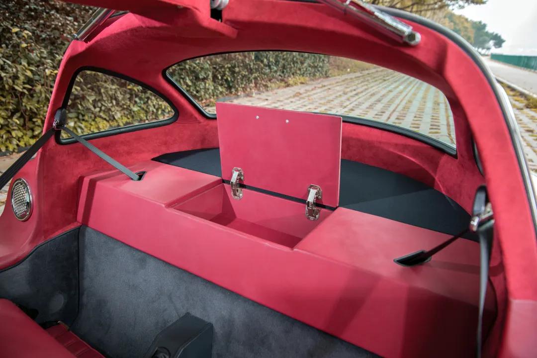 奔驰s300经典,带海鸥翼的奔驰300sl