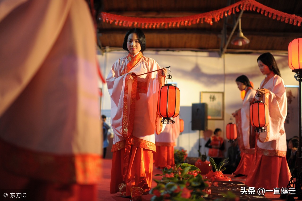 小说红楼梦完整版免费听,红楼梦小说全集免费完整版