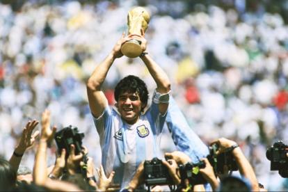 历史最佳中场,历史第一中场马拉多纳