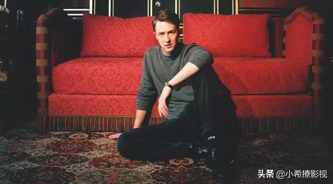 绿巨人浩克为啥不让爱德华诺顿来,如果爱德华诺顿继续演绿巨人