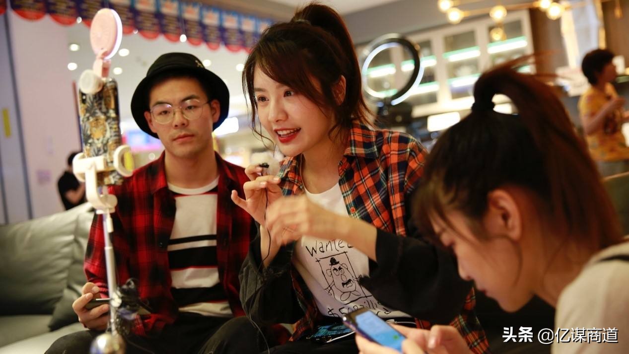 如何在快手上开店铺赚钱,如何用快手开店赚钱教程