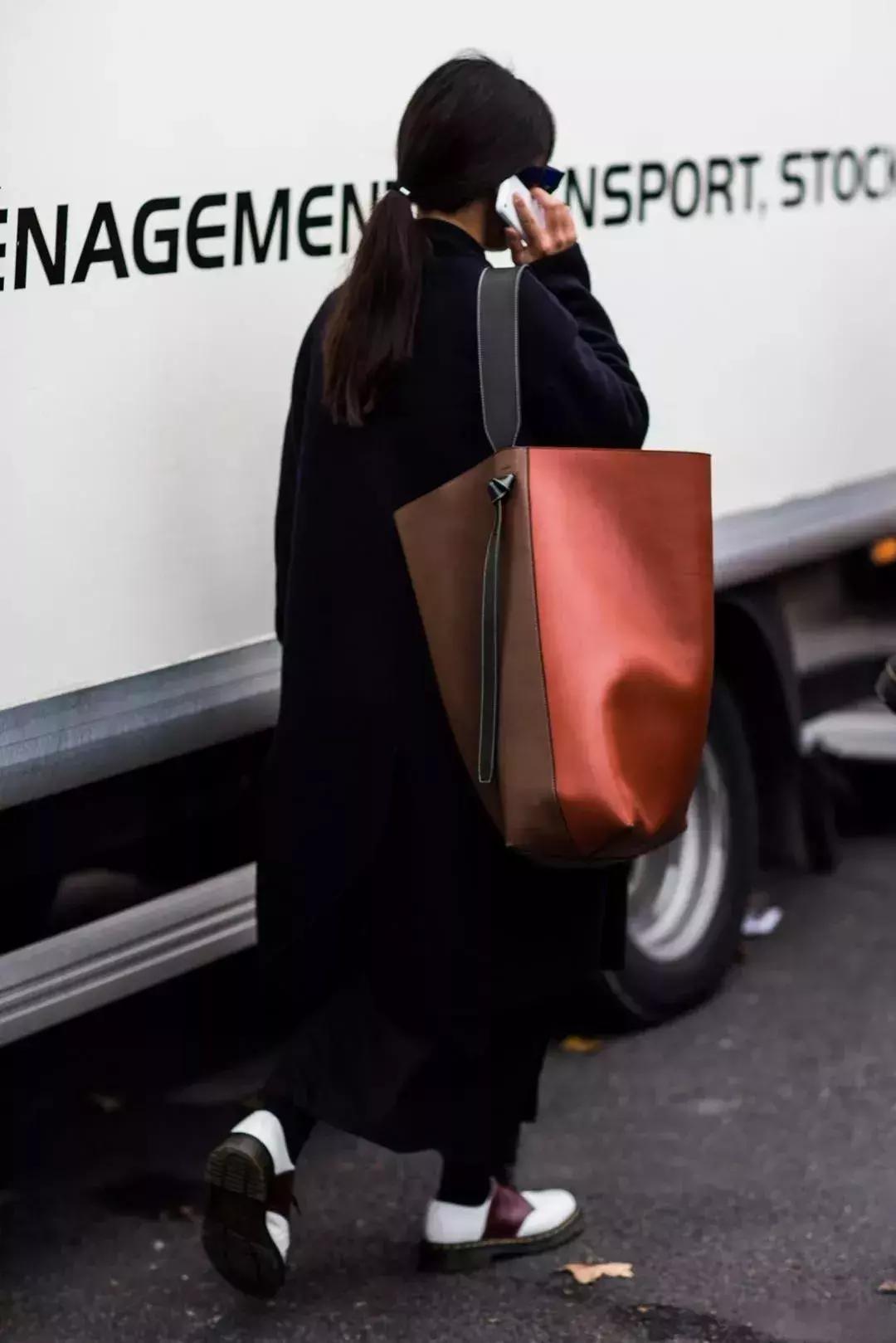 各种包的搭配风格,什么款的包最好搭配衣服