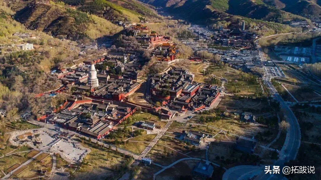 山西五台山是个什么样的地方,五台山坐落于山西吗