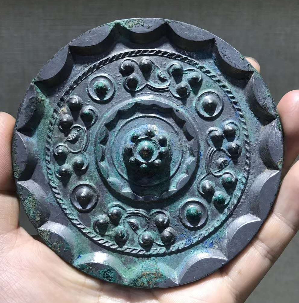 古代铜镜有不是铜铸造的吗,各时代铜镜铜质