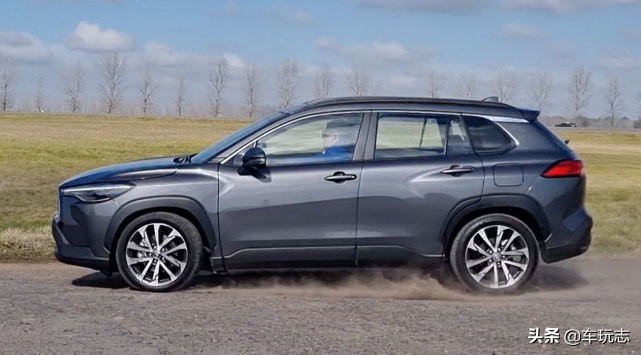 丰田卡罗拉cross实车定位高于c-hr,2020款丰田卡罗拉cross版展示