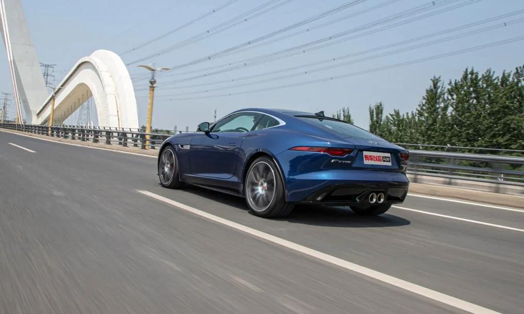 捷豹f-typevs保时捷718s宝马z4,2018款3.0t捷豹f-type现车