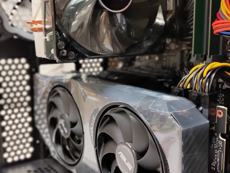 酷冷至尊q500l能否竖装显卡,显卡的竖装优缺点有哪些