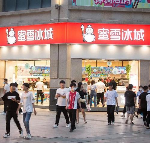 22岁小伙创业年收入200万,25岁小伙3次创业3年赚1700万完整版