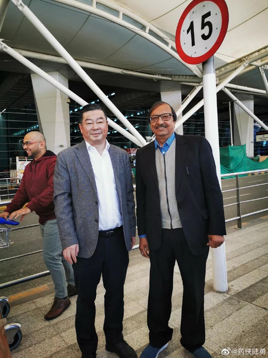 央视新闻点评陆勇我不是药神,路勇和我不是药神和解