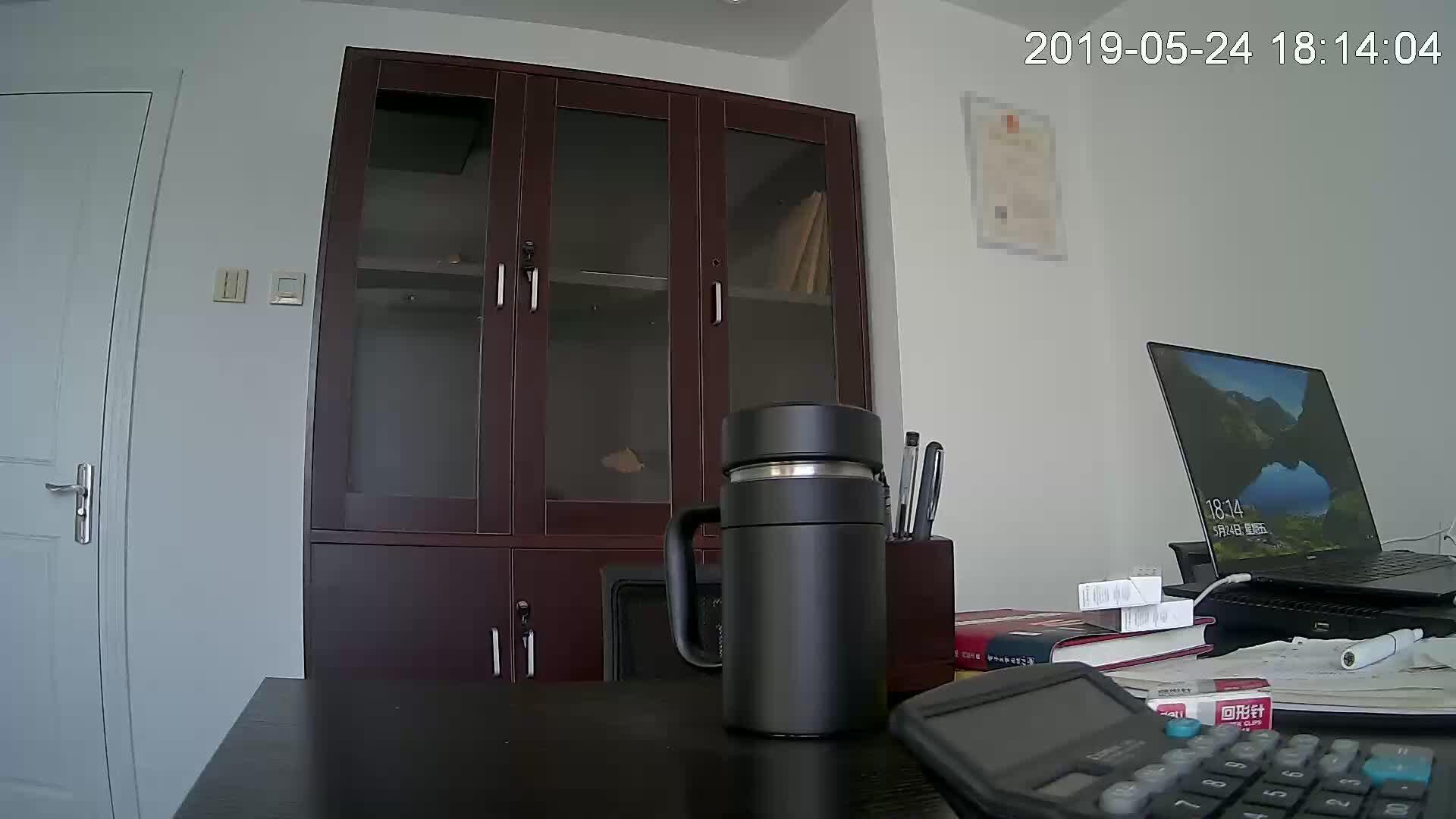 苏宁小biu儿童看护摄像头,苏宁小biu智能摄像头重置