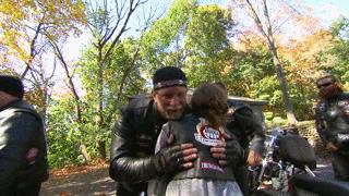 这群花臂壮汉骑哈雷，不收保护费，25年来甘当受欺凌孩子的守护神