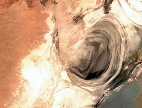 一封手写辞职信火了300万网友点赞,又一封辞职信刷爆朋友圈