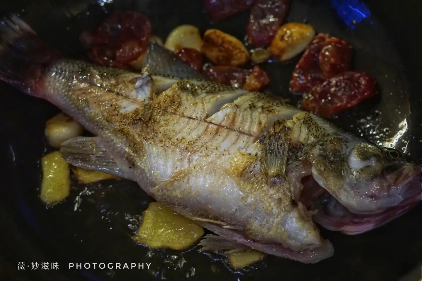 鱼与香肠的约会～香肠豆腐炖鱼～