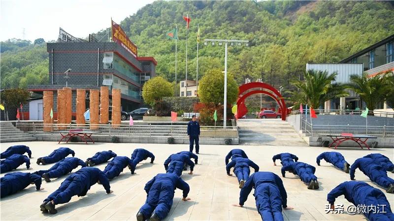 四川内江消防增援震区,成都消防支援西昌森林火灾