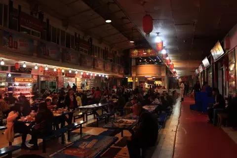 中国最著名十大小吃街及特点美食,中国夜市十大小吃街排行榜