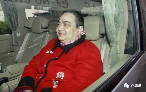 赌王的四个老婆现在状态,赌王四个太太的孩子们关系好吗