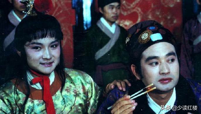 年少只道大圣勇中年方知悟空怂,年少只道是寻常原句