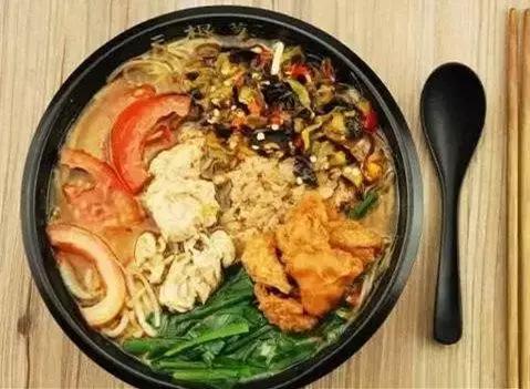 云南米线的花式吃法你试过几种,云南米线的正宗吃法