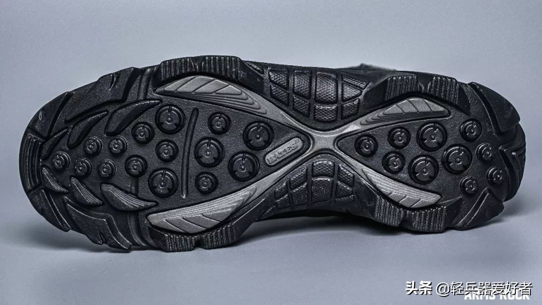 日常防水军靴,军靴下雨天可以穿吗