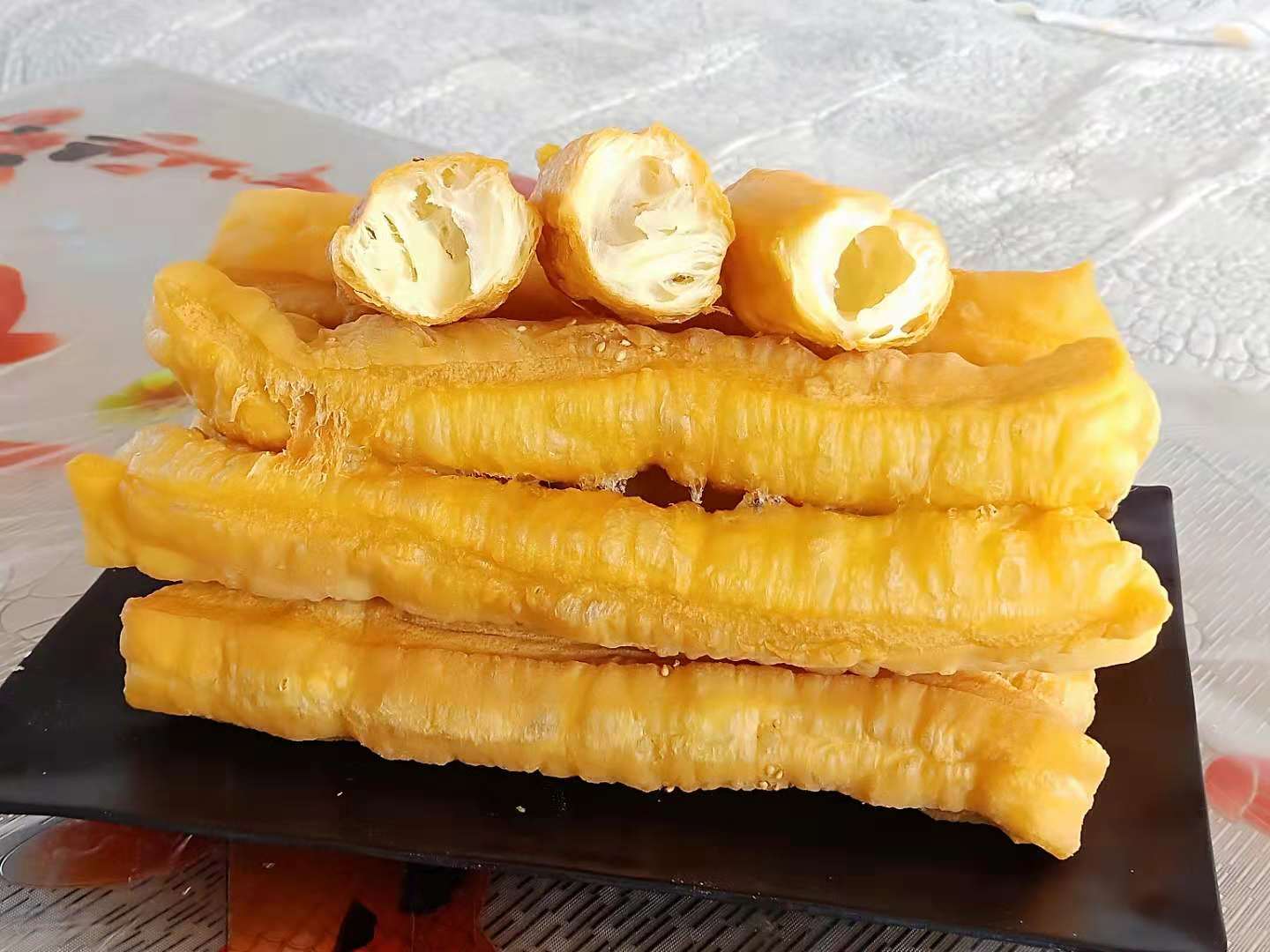 红薯油条的家常两种做法,红薯怎么样做小油条