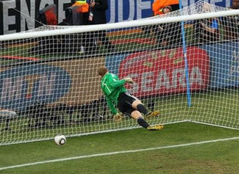 欧文谈假摔,分析欧文假摔裁判误判的原因