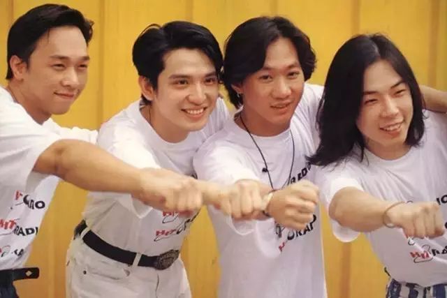 纵使世间千万曲人间再无黄家驹,世间纵有千万曲人间再无黄家驹