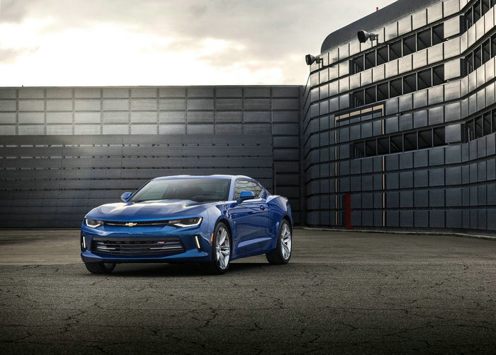 2022款科迈罗和mustang哪个好,野马mustang和科迈罗哪个更适合