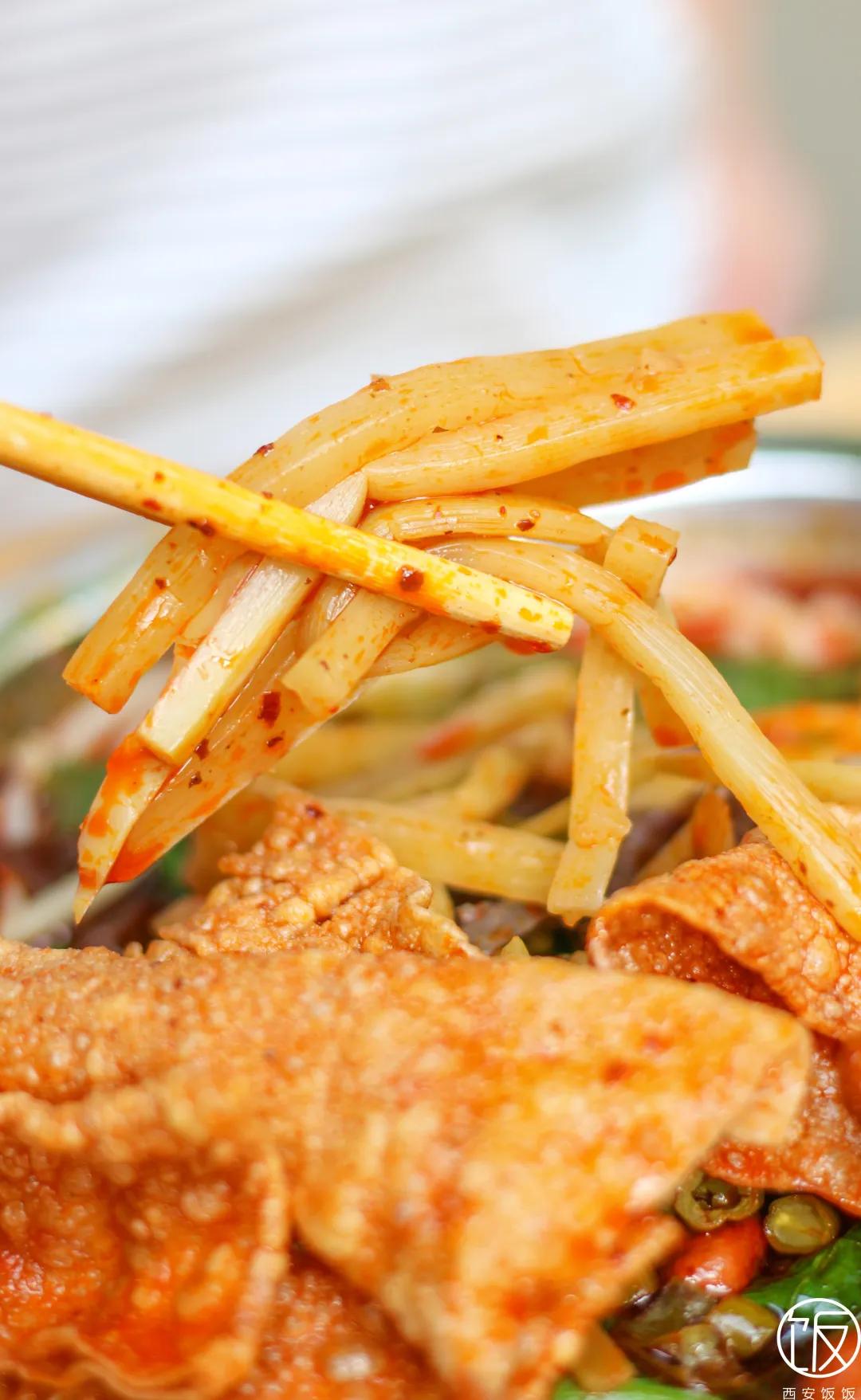 又臭又香螺蛳粉真的很好吃,超臭但超好吃的螺蛳粉