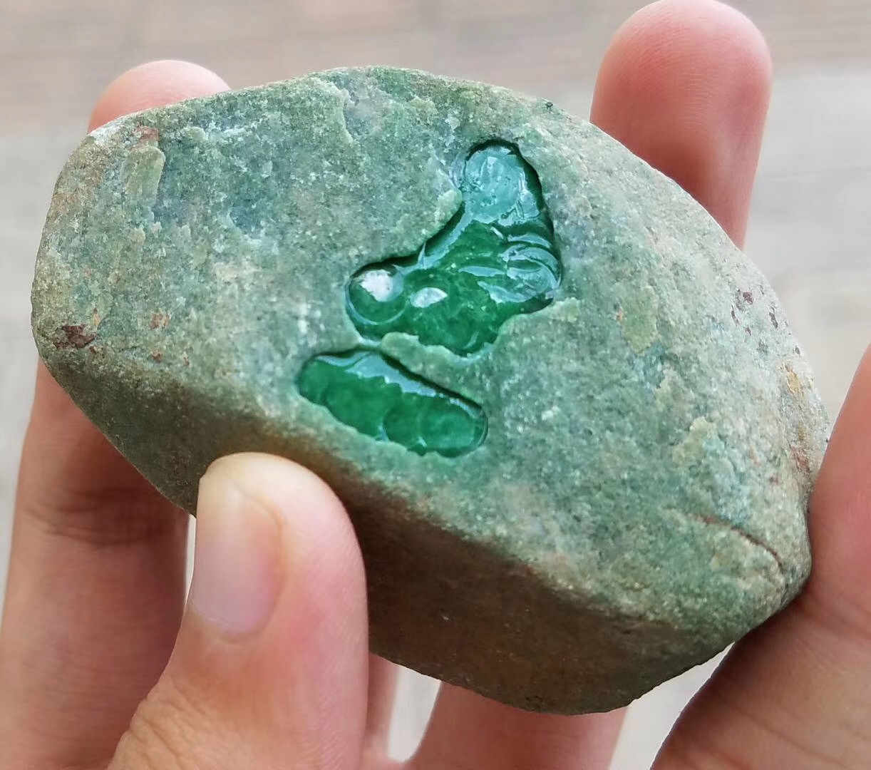 翡翠开窗都是开最好的位置吗,翡翠没开窗和开窗之后