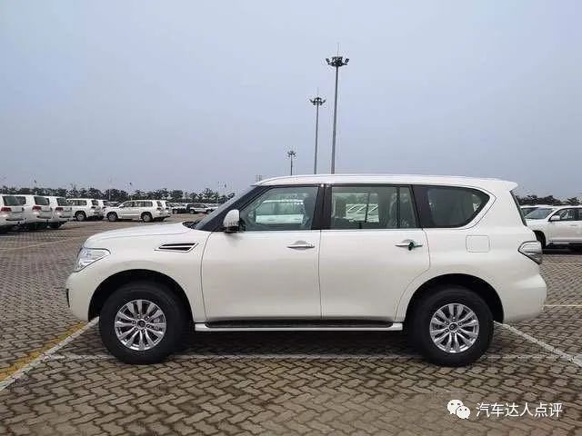 到底买丰田霸道还是尼桑途乐好,买4.0的途乐好还是丰田霸道2700好