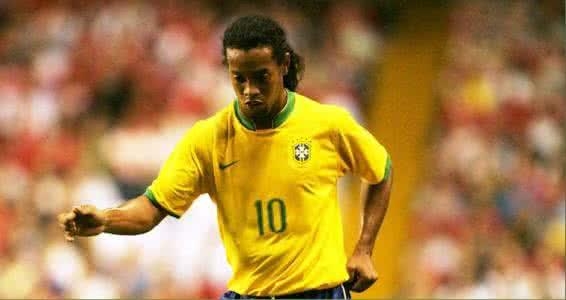 罗纳尔迪尼奥神龙摆尾,罗纳尔迪尼奥蝎子摆尾集锦