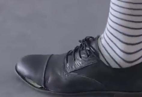 鞋子开胶的正确方法,鞋子脱胶不要怕教你一招轻松搞定