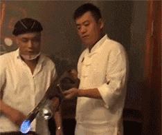 男子被车撞出3米求生欲,求生欲创造奇迹男子被撞