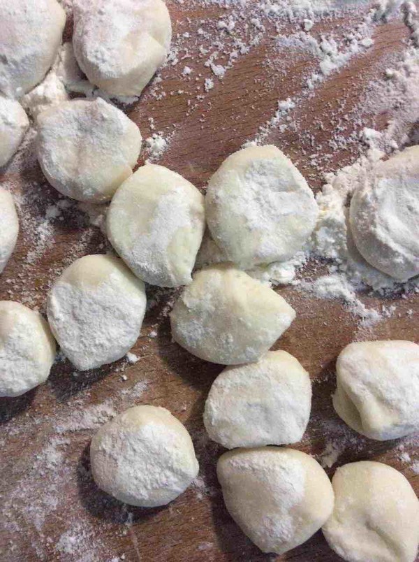 春天用什么菜包饺子好吃,这季节肉和啥菜包饺子好吃