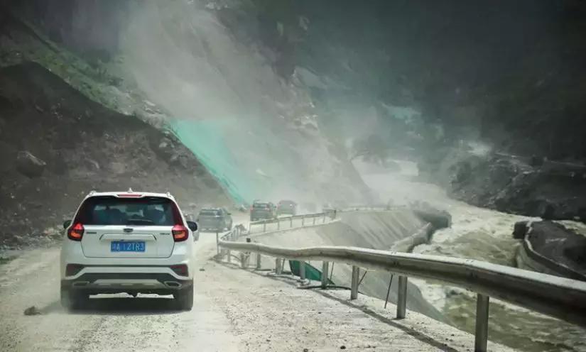 吉利远景suv和哈弗m6谁更突出,吉利远景suv和哈弗m6