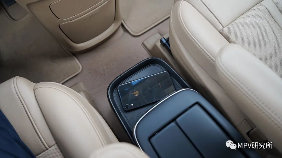 别克新gl8商务车报价及图片,别克gl8es尊享版新车优惠多少