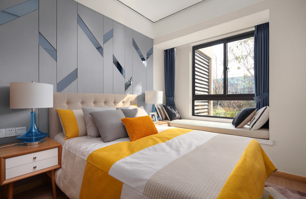 房间装好了砸飘窗,装修完后想砸飘窗