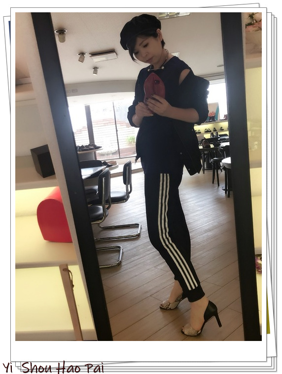 Adidas的单品怎么搭？日本时尚女人的运动风穿搭示范，时髦吸睛