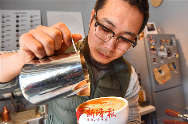 9.8㎡的咖啡店月销杯数1500+，社区咖啡在济南已成“新流量”