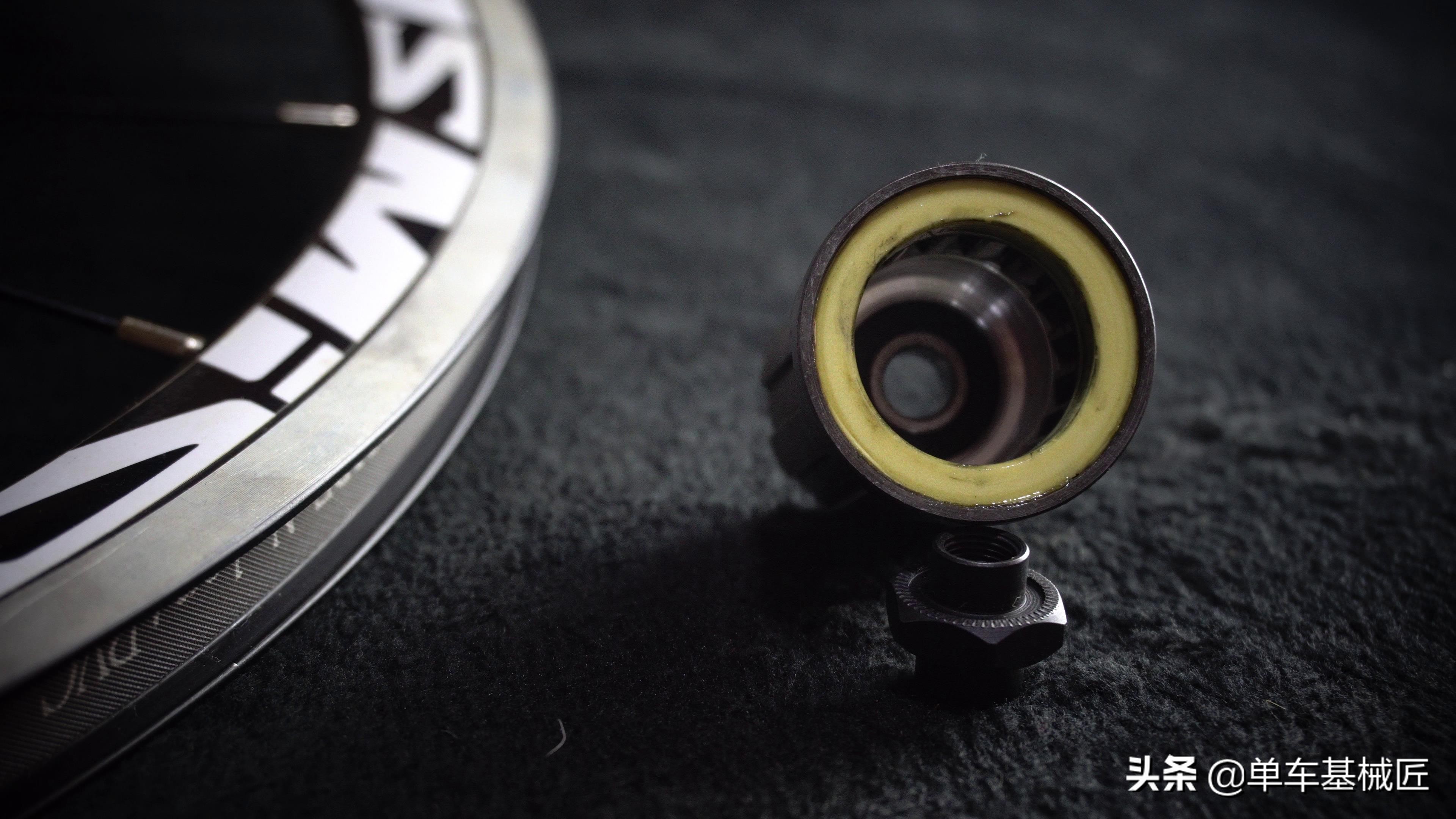 单车基械匠：Mavic轮组花鼓的拆卸，保养，轴承更换三合一教程