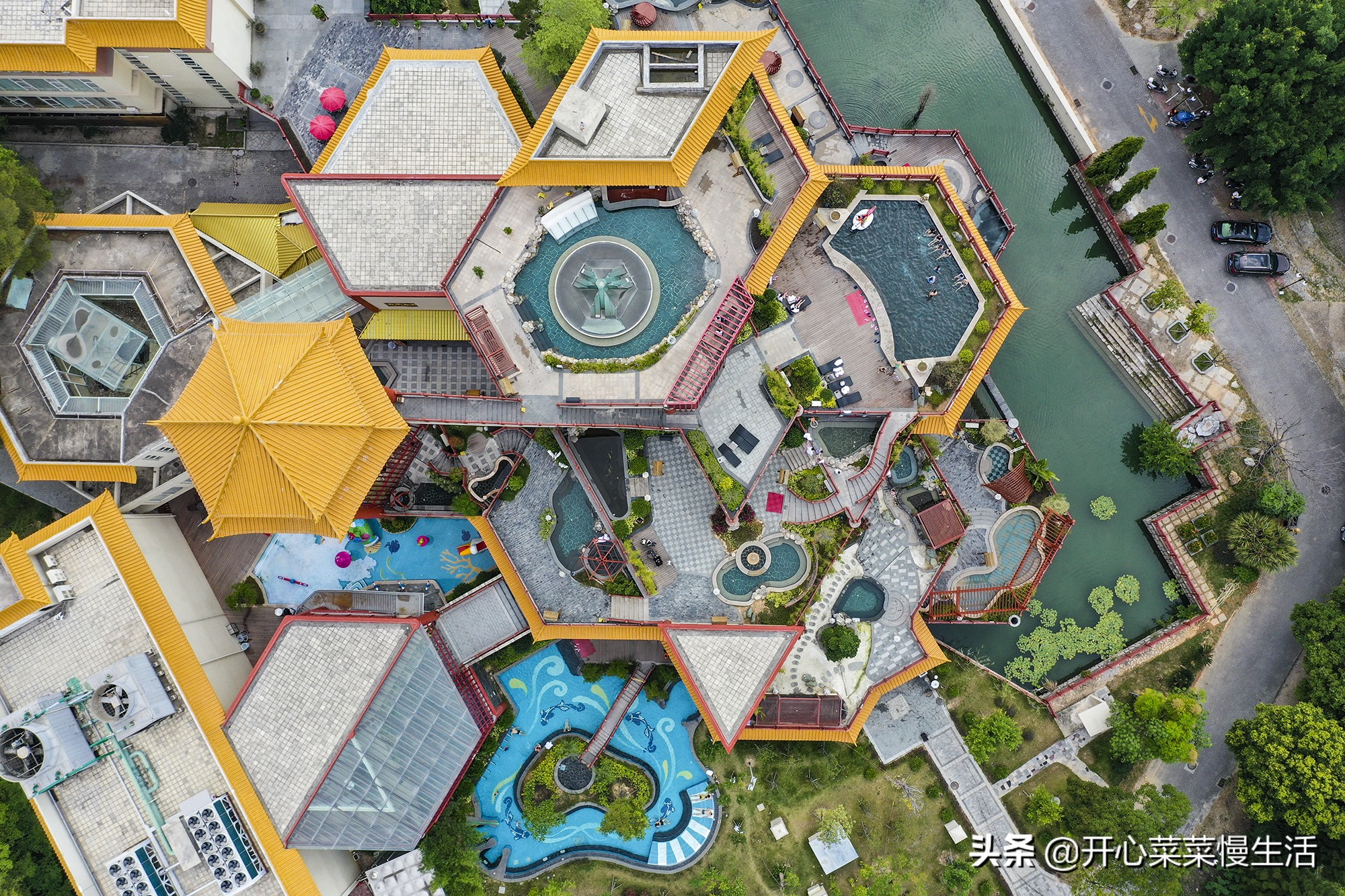 广东潮州有个温泉梯田，被人誉为蓬莱仙境，有粤东第一温泉之称