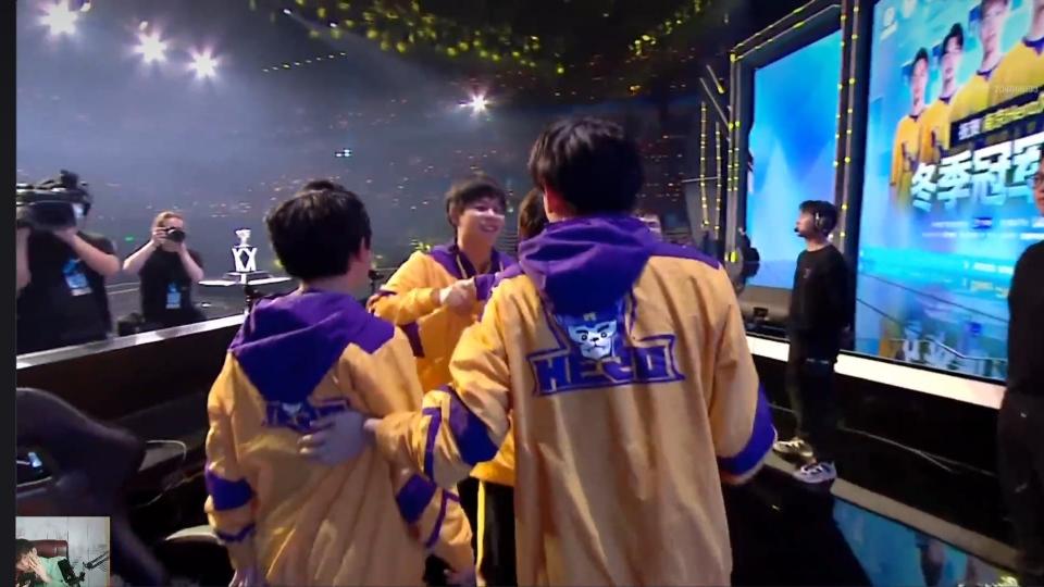 久诚猫神中单,清融打得过九尾吗