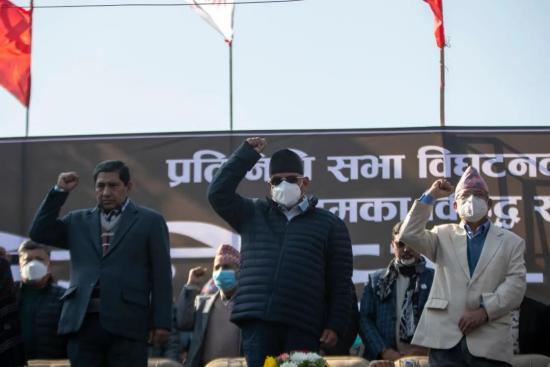 身处印度后院，尼泊尔为什么敢与中国越走越近？