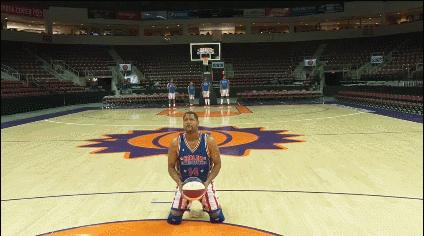 中国花式篮球领军视频,中国花式篮球第一人姜山