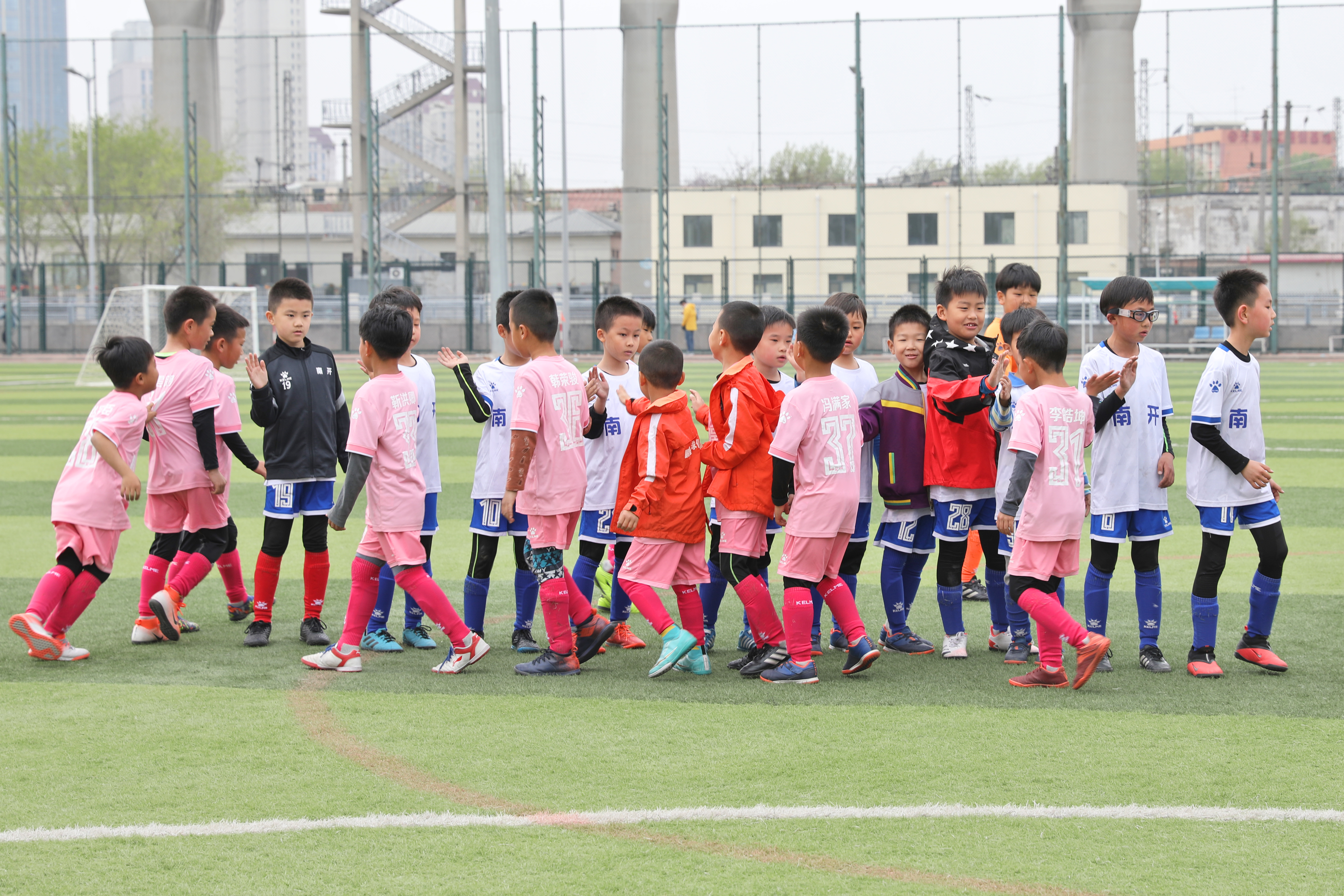 以赛育人见证成长,以赛代练中国帆板队冲刺东京奥运