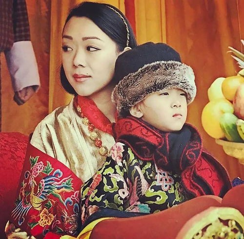 丹凤眼不丹公主图片,揭秘不丹王国最美公主