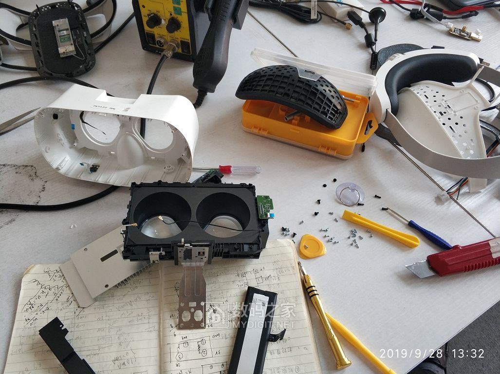 最后之作！被宣告死亡的DaydreamVR及联想MR头显一体机拆解一览