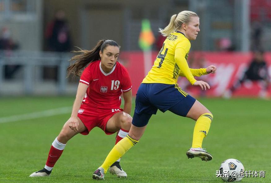 4-2！奥运亚军踢疯了，6分钟连入2球，世界第1小组出线形势不利