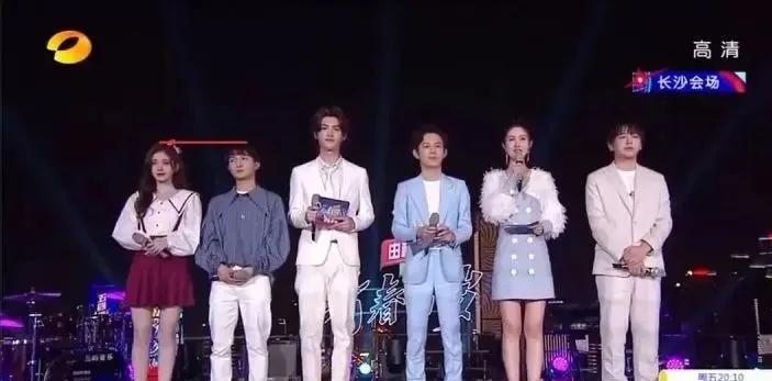 鞠婧祎现实中是真的白吗,鞠婧祎现实真的那么白吗