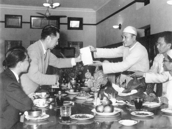 于海：吴京“老丈人”，螳螂拳第六代传人，18岁随周总理访问缅甸